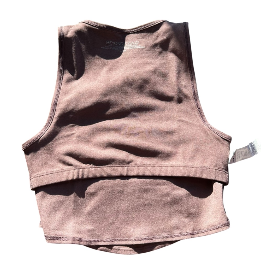 Beyond Yoga Crop Top in Truffle Brown NWT - Picture 6 of 9
